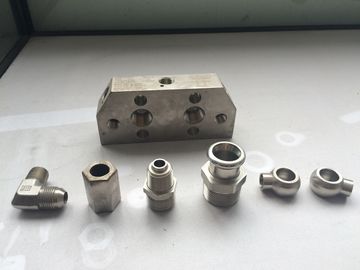 기계로 가공된 관례는 스테인리스 각종 CNC 정밀도 기계로 가공 부속을 분해합니다